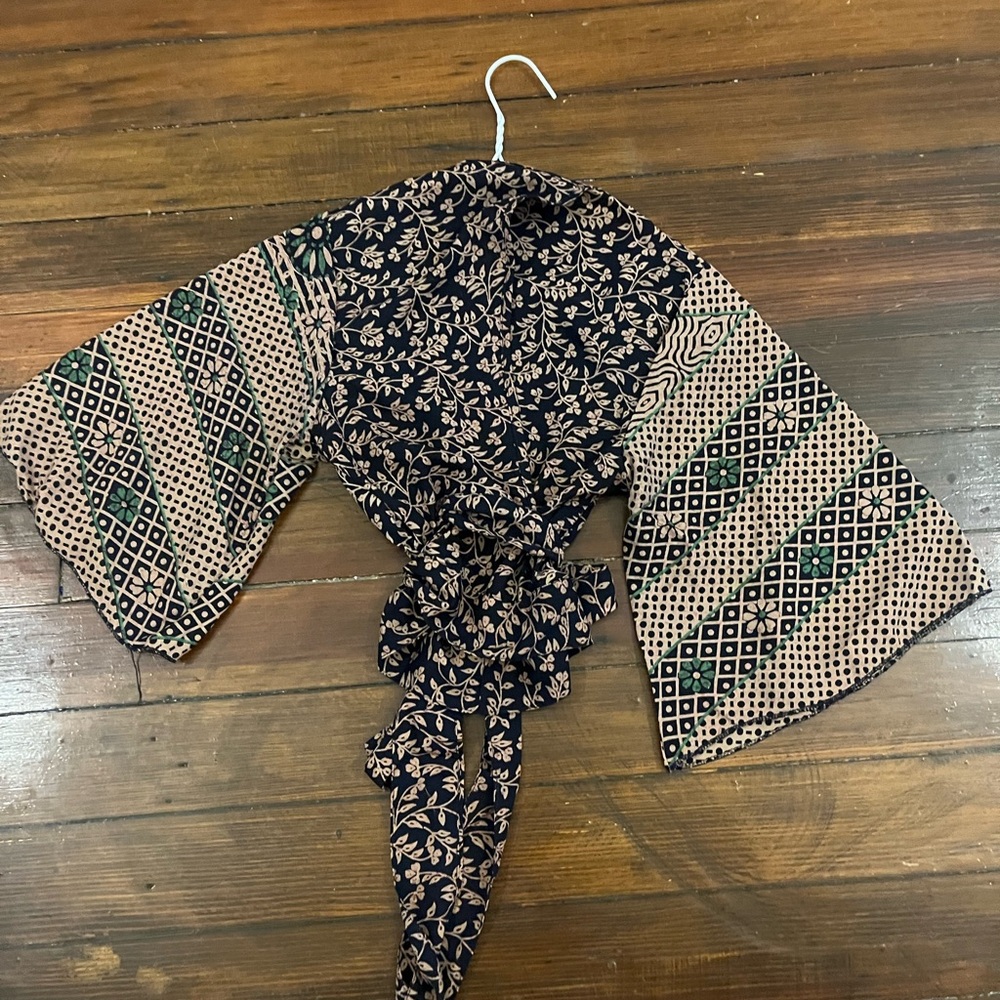 EARTHBOUND Navy and Beige Patterned faux wrap crop top